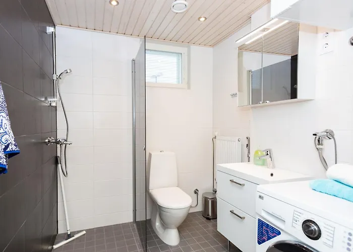 Tuures Host By Tuure